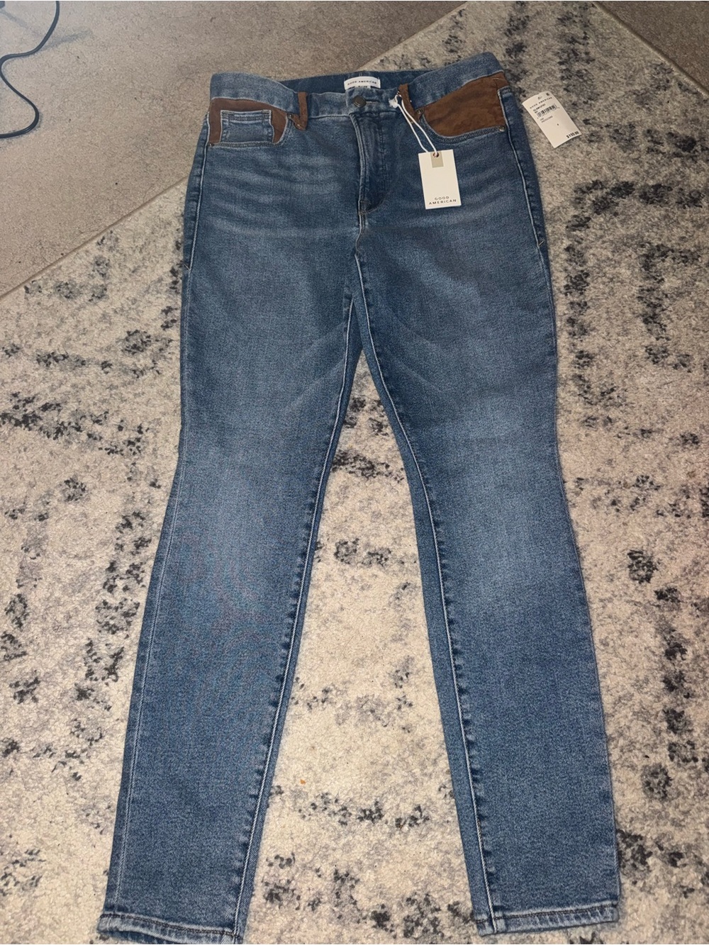 Good American Blue Skinny Jeans with Brown Trim
